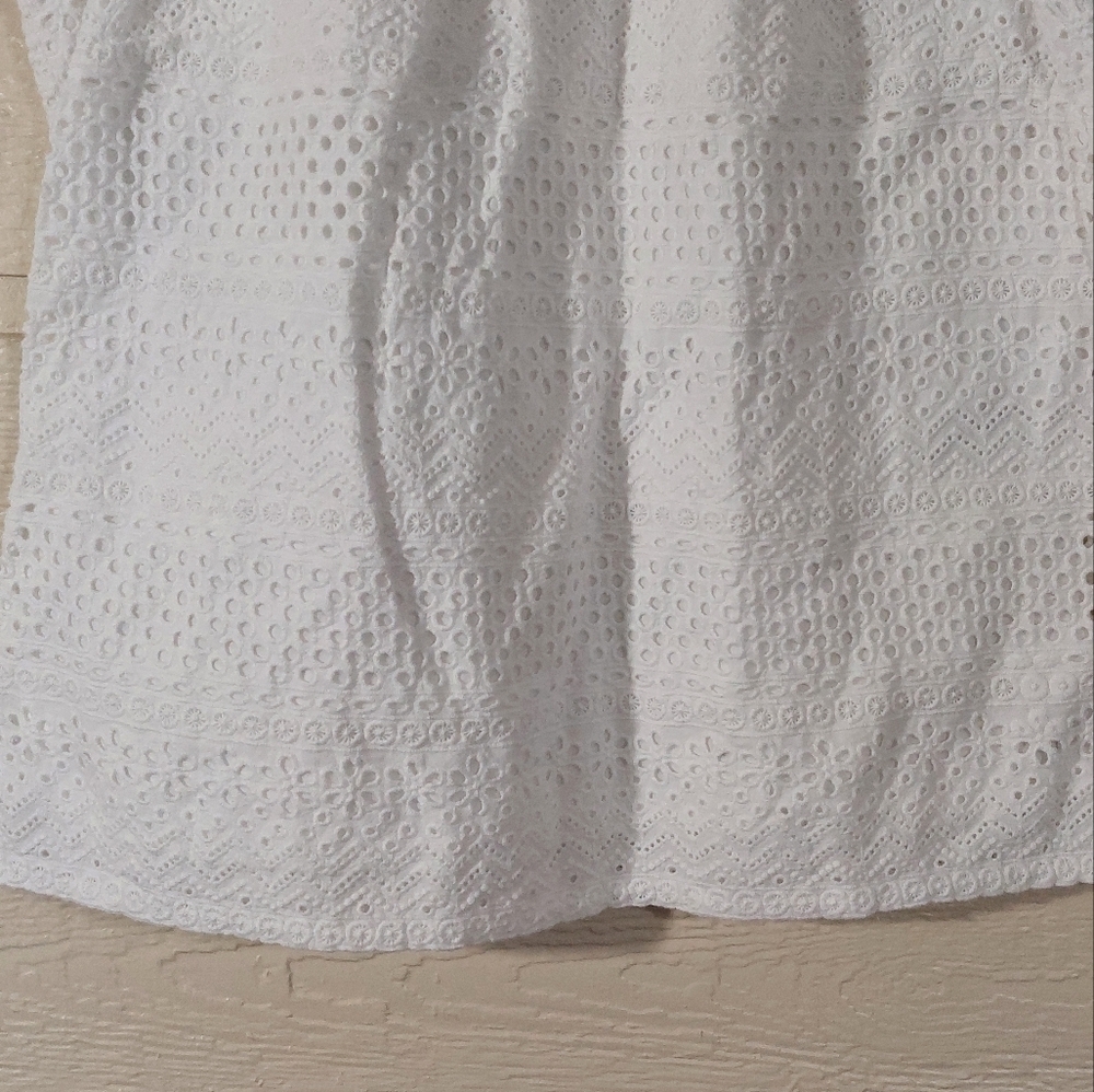 Lauren Ralph Lauren Chic White Eyelet Blouse- size L - Picture 4 of 8
